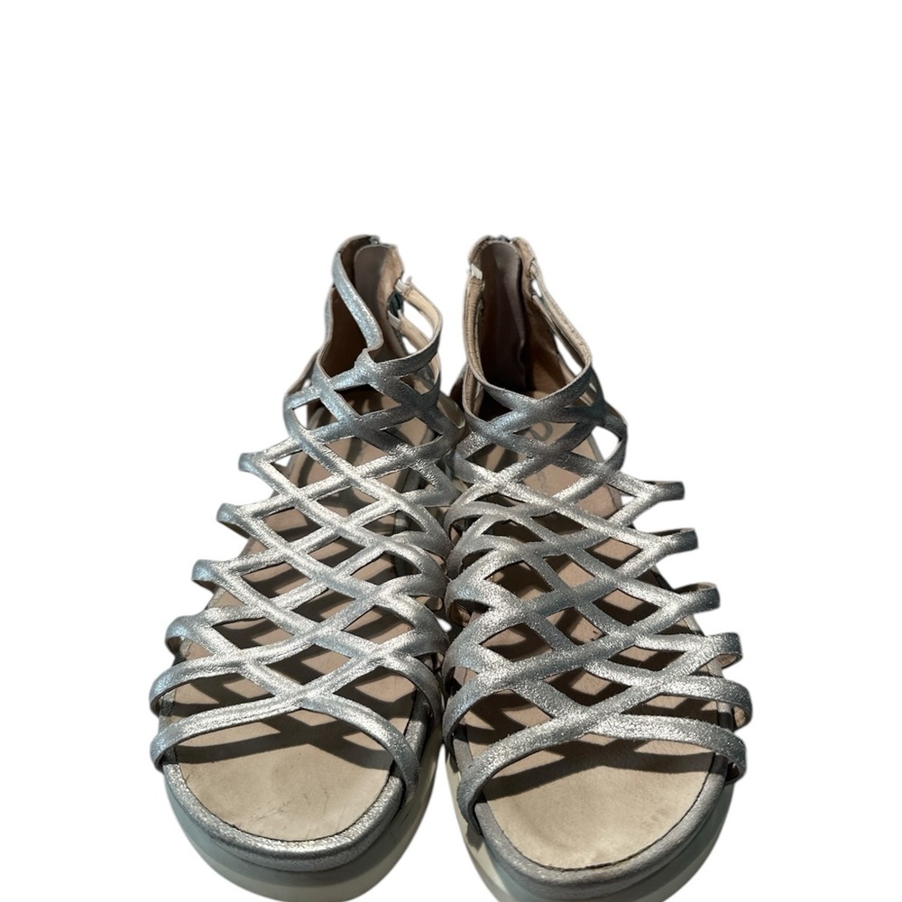 Wishbone Silver Curia Suede Perla Sandals